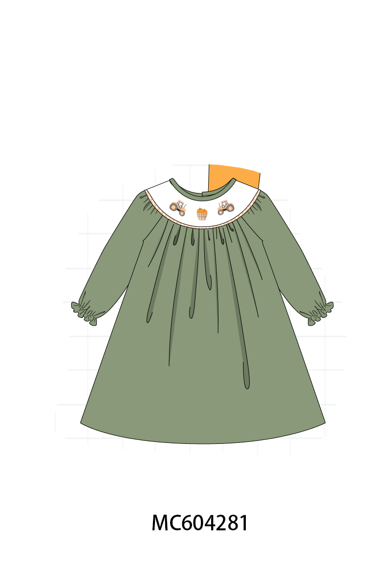 PO86 Green farm embroidery collection